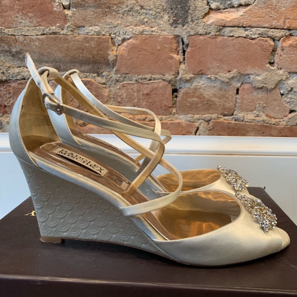 Badgley Mischka Abigail Evening Wedge